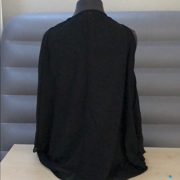 Sleeve-less Cardigan - Picture 2 of 2